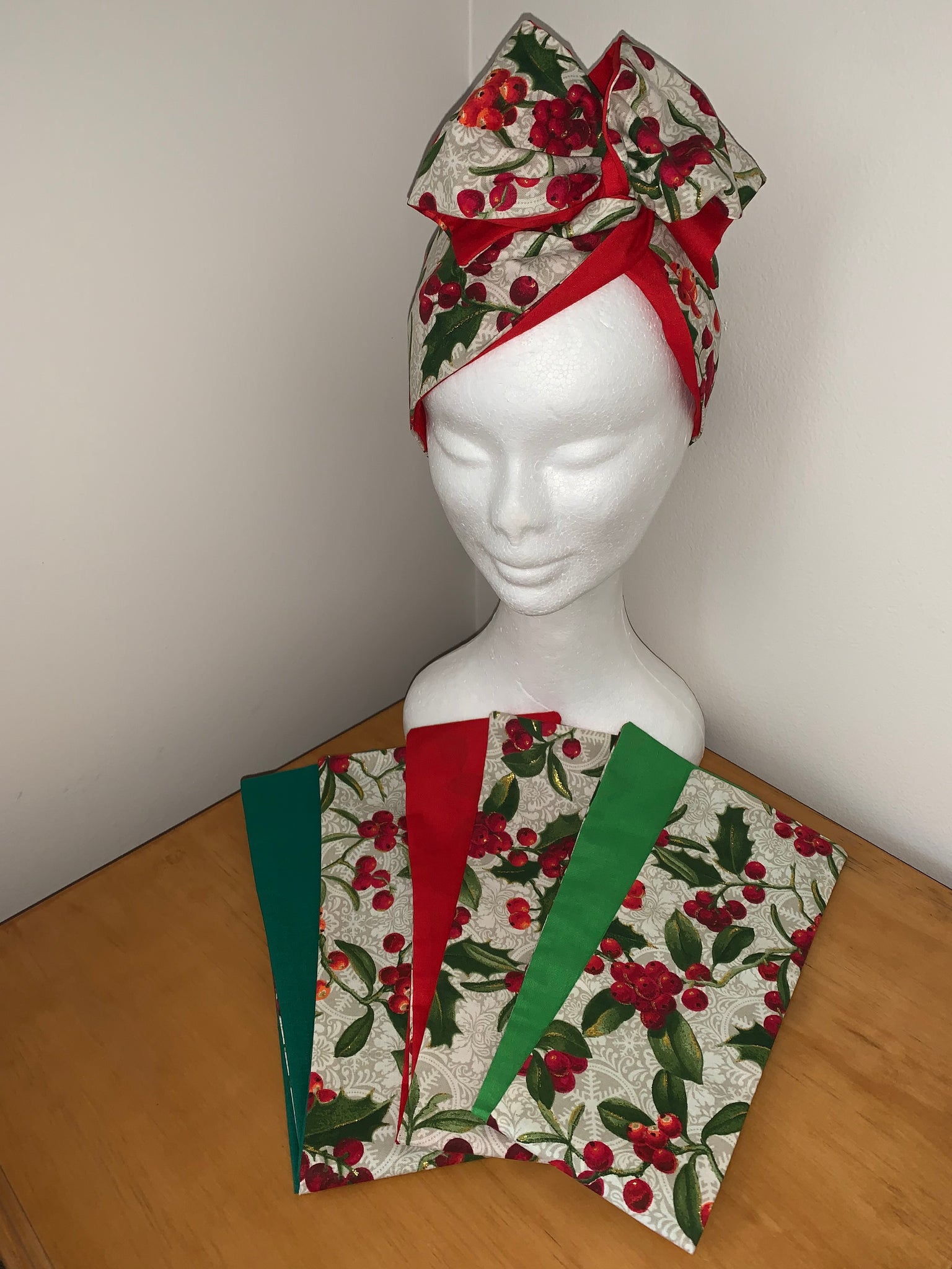 Holly Berry Christmas Queen - wired reversible headband