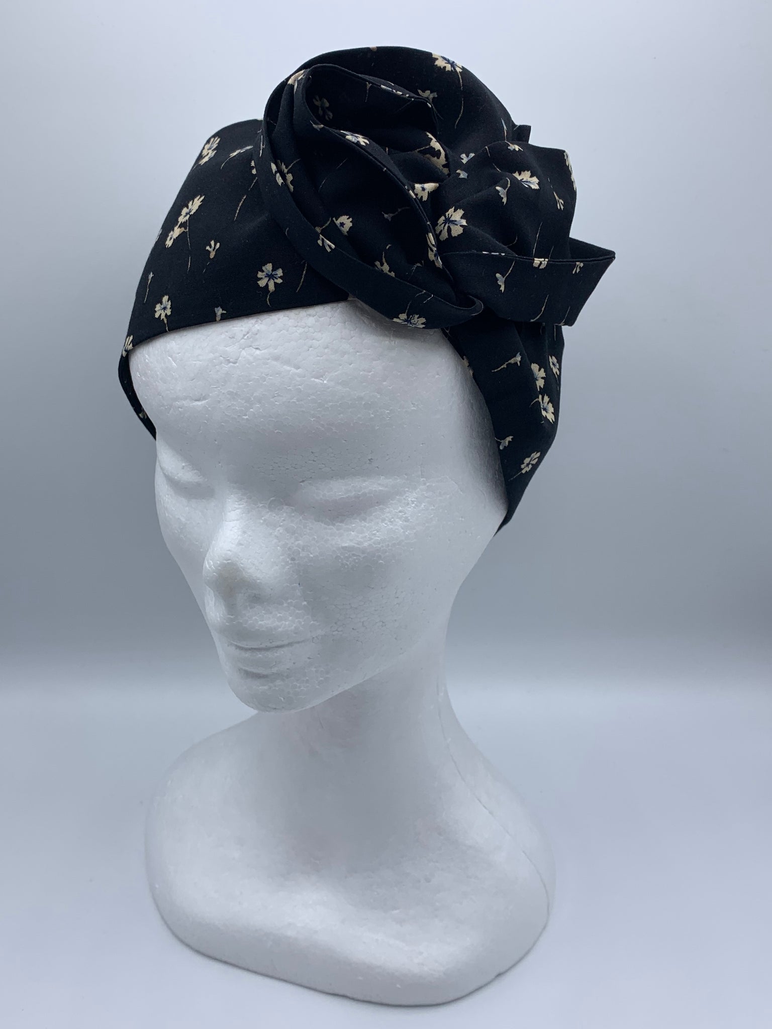 Dainty Daisy  - wired reversible headband